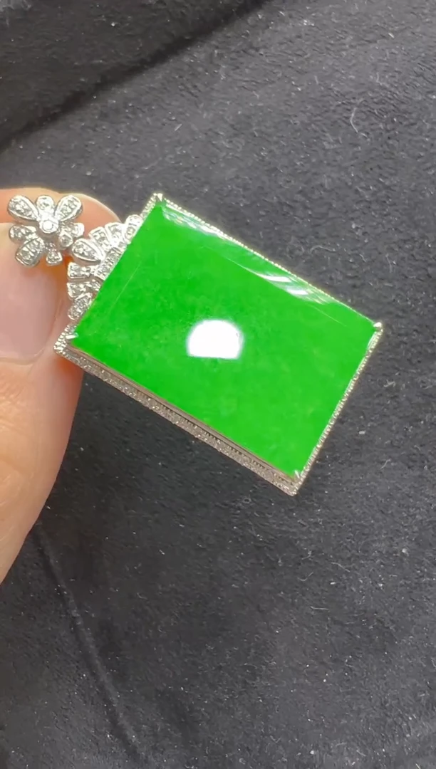 吊坠(不含链)18K金镶嵌翡翠多样性团购发一件