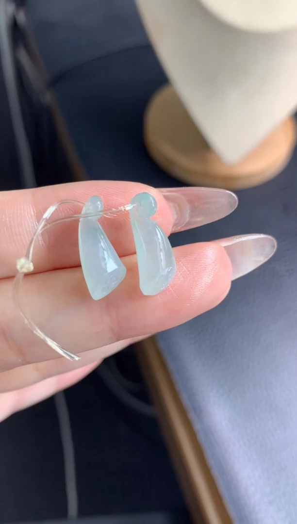 定制翡翠未镶嵌一对莲蓬