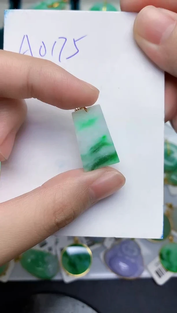 【闪购商品】翡翠颈饰18K金镶嵌000000000