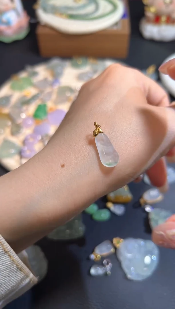 【闪购商品】翡翠颈饰18K金镶嵌翡翠源头直播间