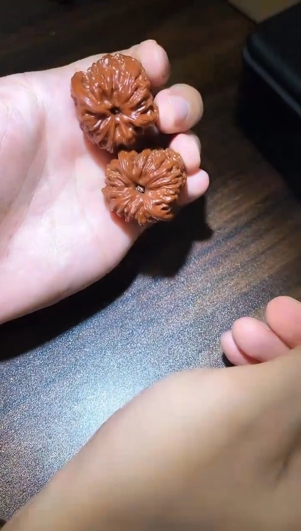 文玩核桃把件我**我红核桃高炮凹底南疆石35