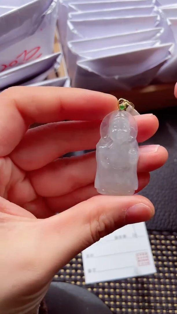 颈饰18K金镶嵌翡翠11111