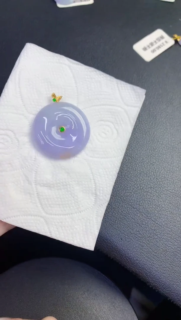 颈饰18K金镶嵌翡翠缅甸天然翡翠A货