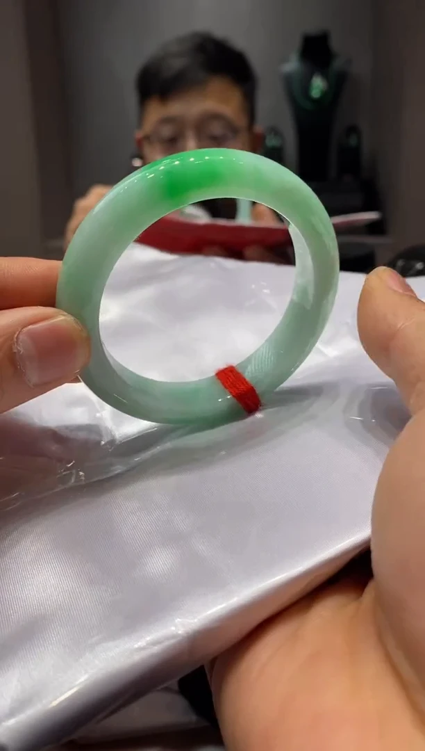 未镶嵌手镯翡翠s181