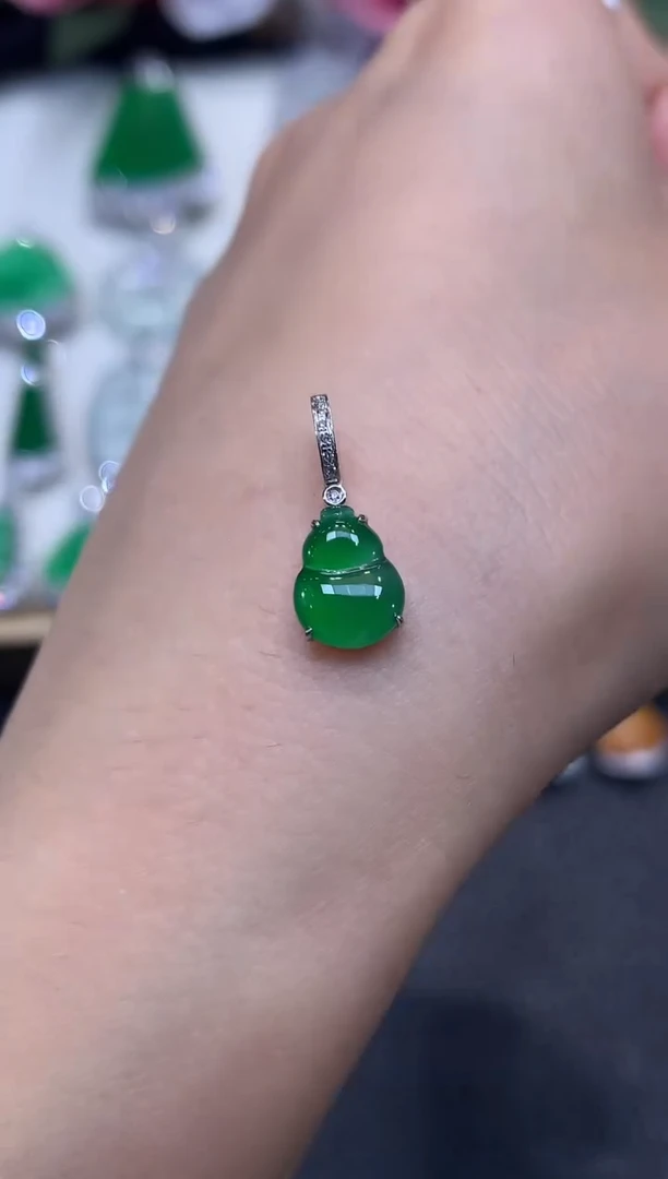 吊坠(不含链)18K金镶嵌翡翠a3