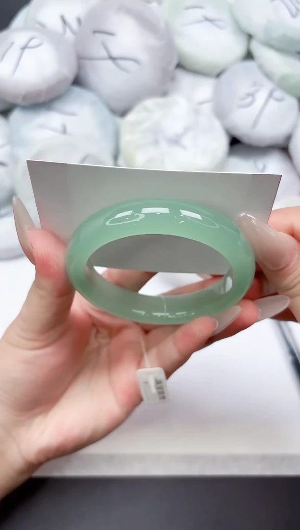 未镶嵌手镯石英质玉151-58.5