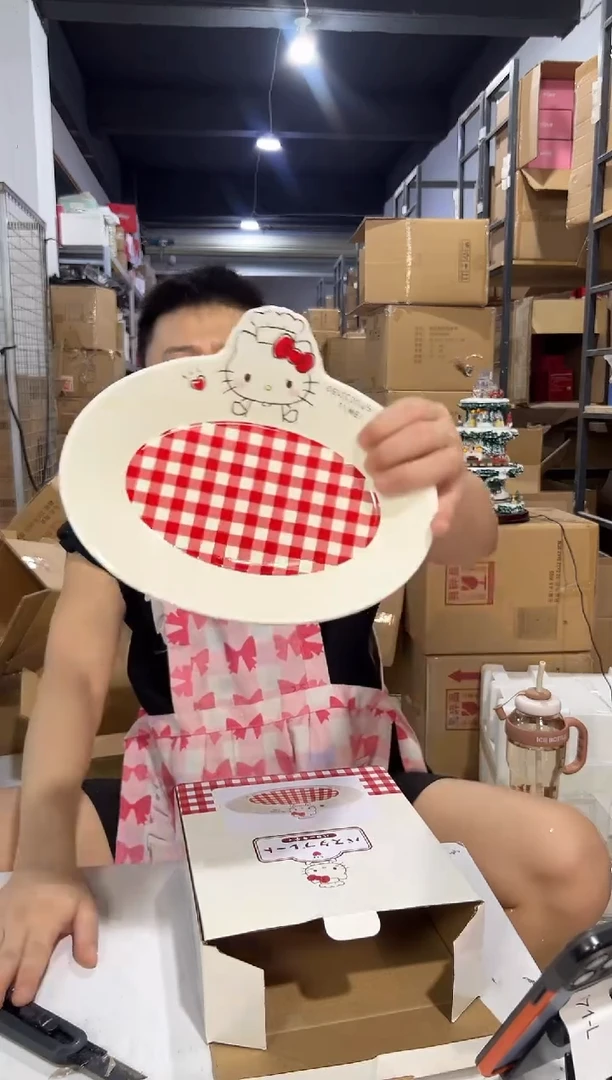 瓷片原盒kt猫红格子餐盘