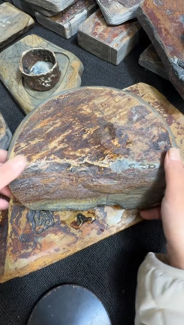 【闪购商品】歙砚石刻半月摆件