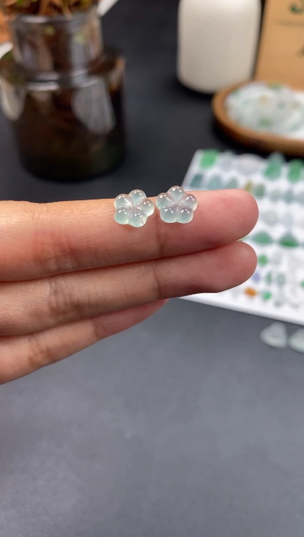 翡翠未镶嵌颈饰翡翠冰种花花