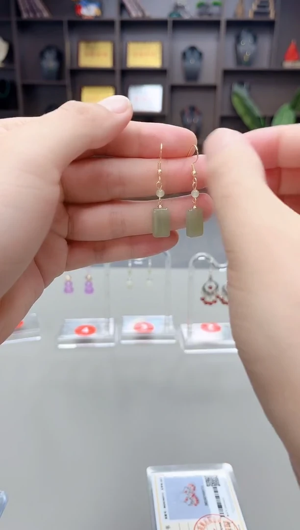 未镶嵌和田玉耳饰无事牌