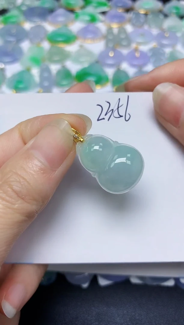 翡翠未镶嵌颈饰天然缅甸翡翠A货