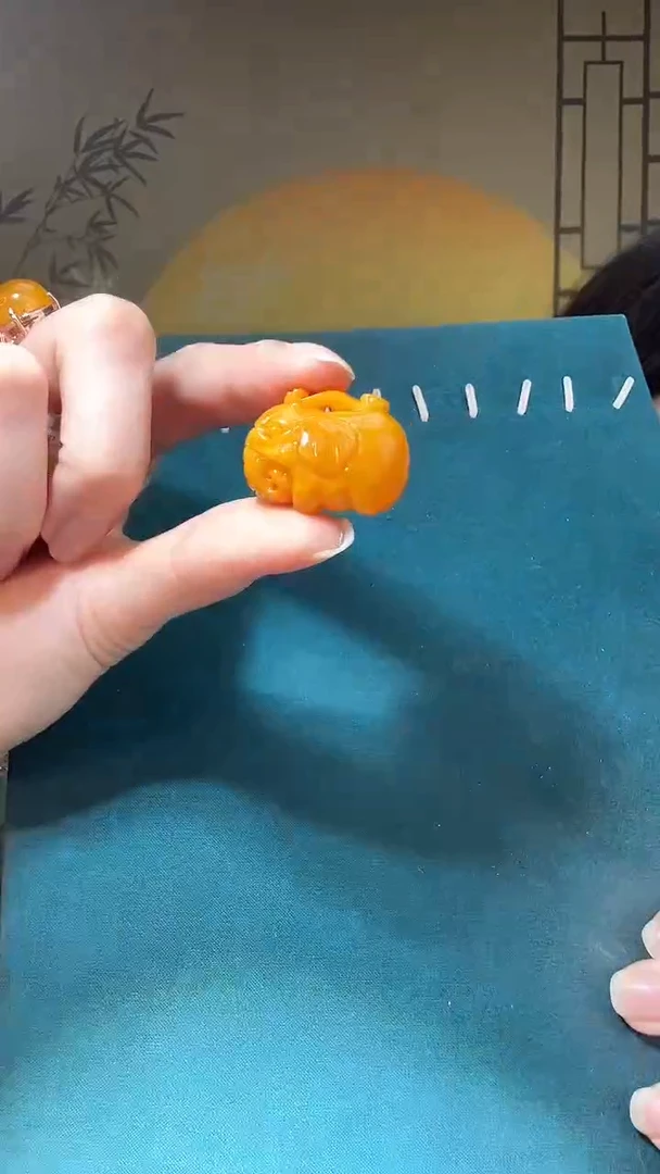 【闪购商品】琥珀裸石未镶嵌A0305天然蜜蜡绑绳