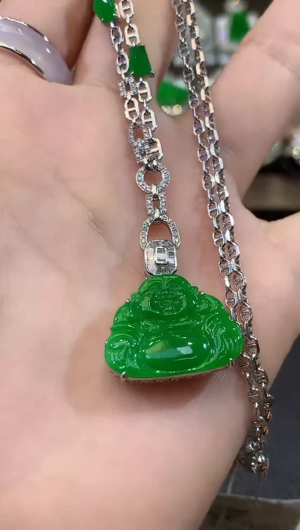 套链18K金镶嵌翡翠A130