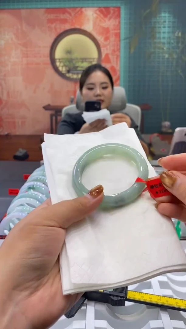 未镶嵌手镯翡翠多人00017463