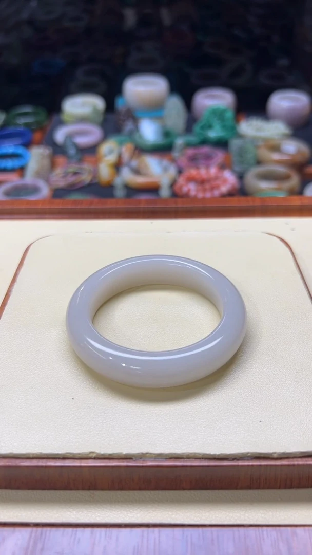 未镶嵌手镯石英质玉葱***o049