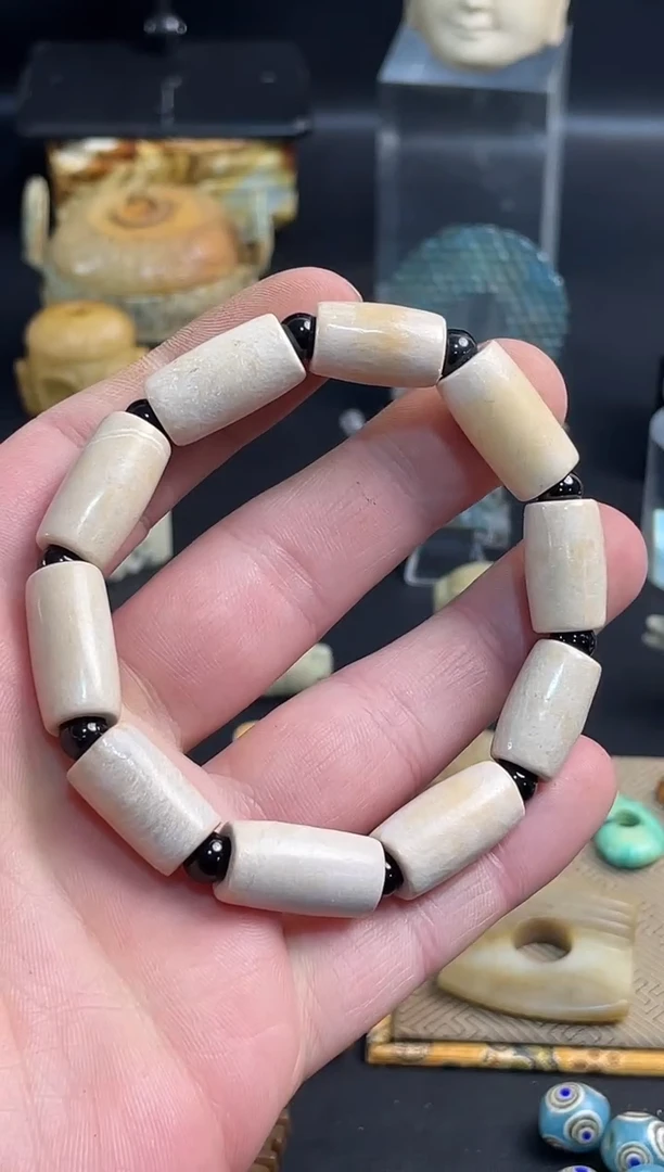 未镶嵌和田玉（糖玉）挂件1