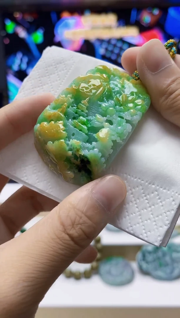 未镶嵌定制翡翠-毛货挂件5