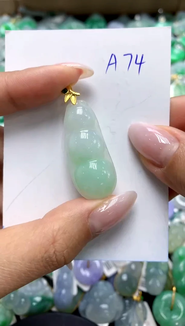 翡翠未镶嵌颈饰1111111111111111