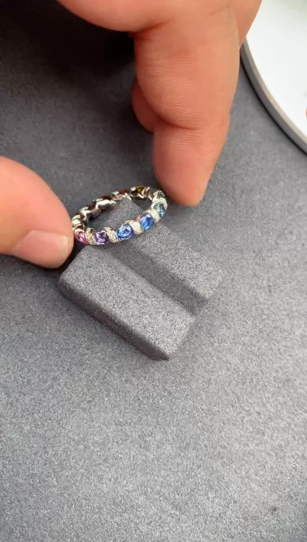 【闪购商品】彩色蓝宝石戒指18K金镶嵌2.5ct彩蓝宝戒指