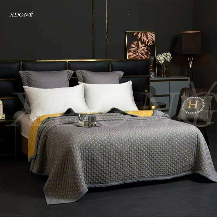 XDONGY（冬云家纺）高定240*250蚕蛹蛋白肽 满天星 丝柔床盖毯