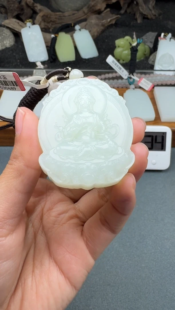 颈饰未镶嵌和田玉1