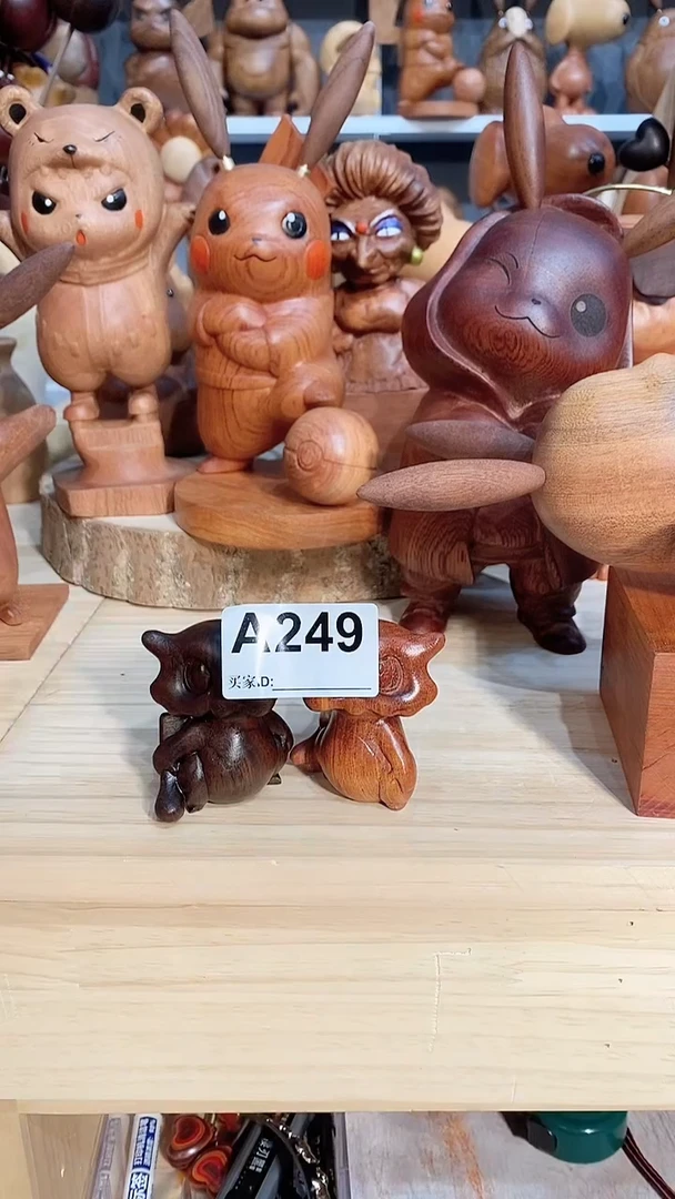 【闪购商品】木木雕摆件可爱卡通