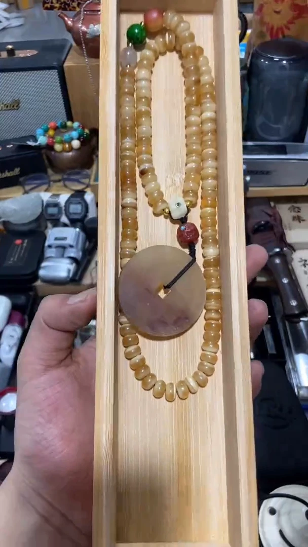 瓷片闪购商品 如图所示