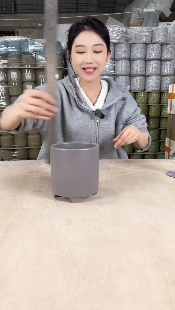 【闪购商品】陶瓷高脚棕色小号13x13