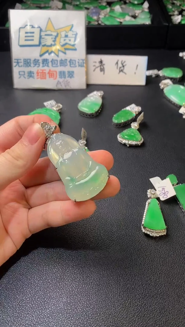 银S925镶嵌翡翠耳饰翡翠