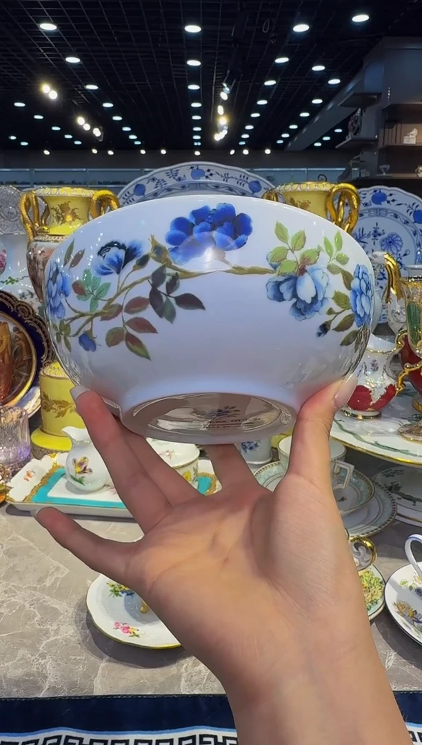 骨瓷娜娜中古器物如图所示146