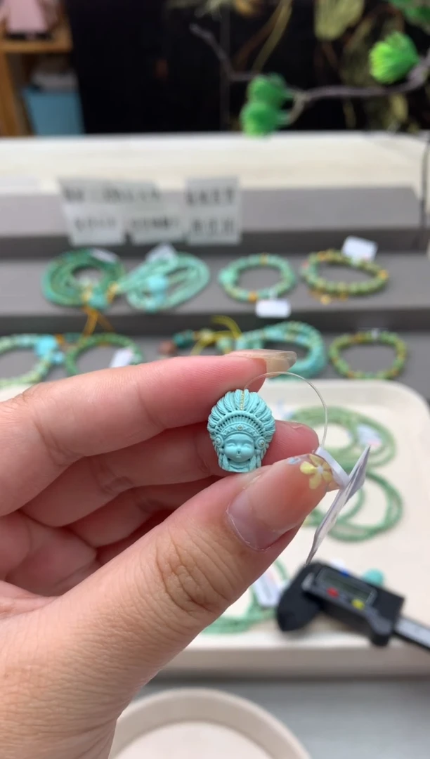 绿松石未镶嵌雕刻D16