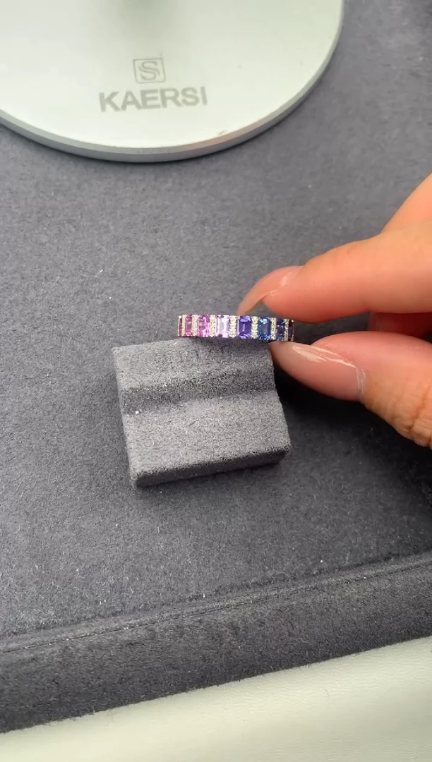 戒圈彩色蓝宝石18K金镶嵌4.4ct彩蓝宝戒指 定制 fc