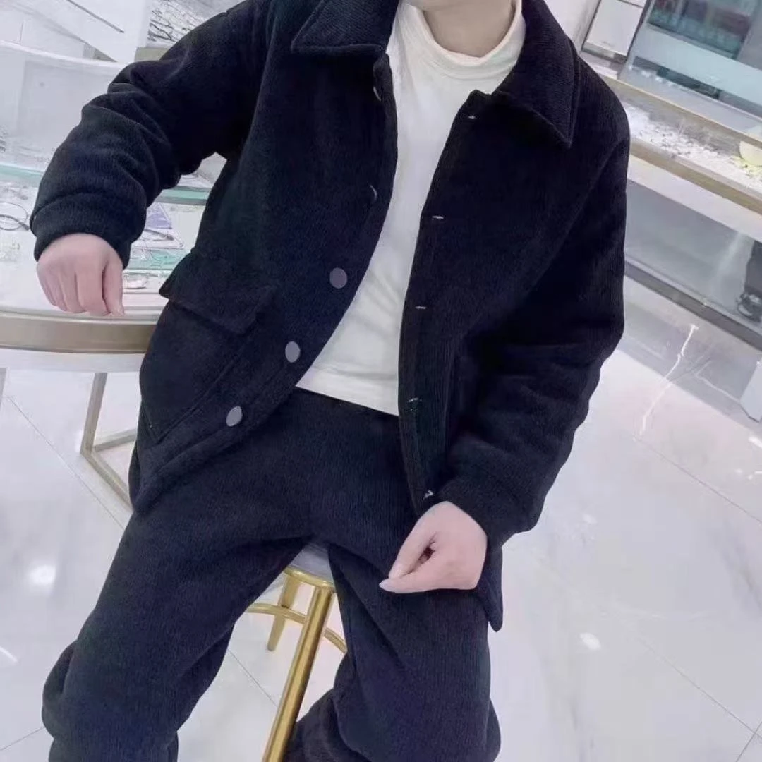 三层夹棉加厚男士家居服外穿套装。