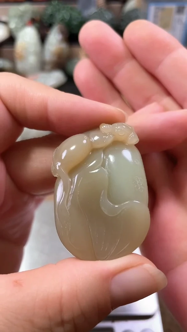 和田玉未镶嵌把件0068