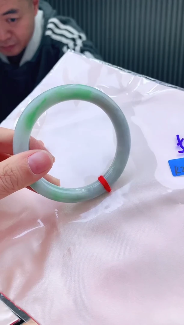 未镶嵌手镯翡翠56+