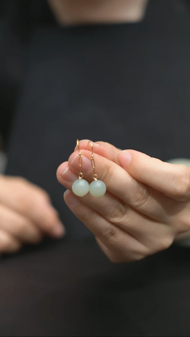 颈饰未镶嵌和田玉耳坠10mm