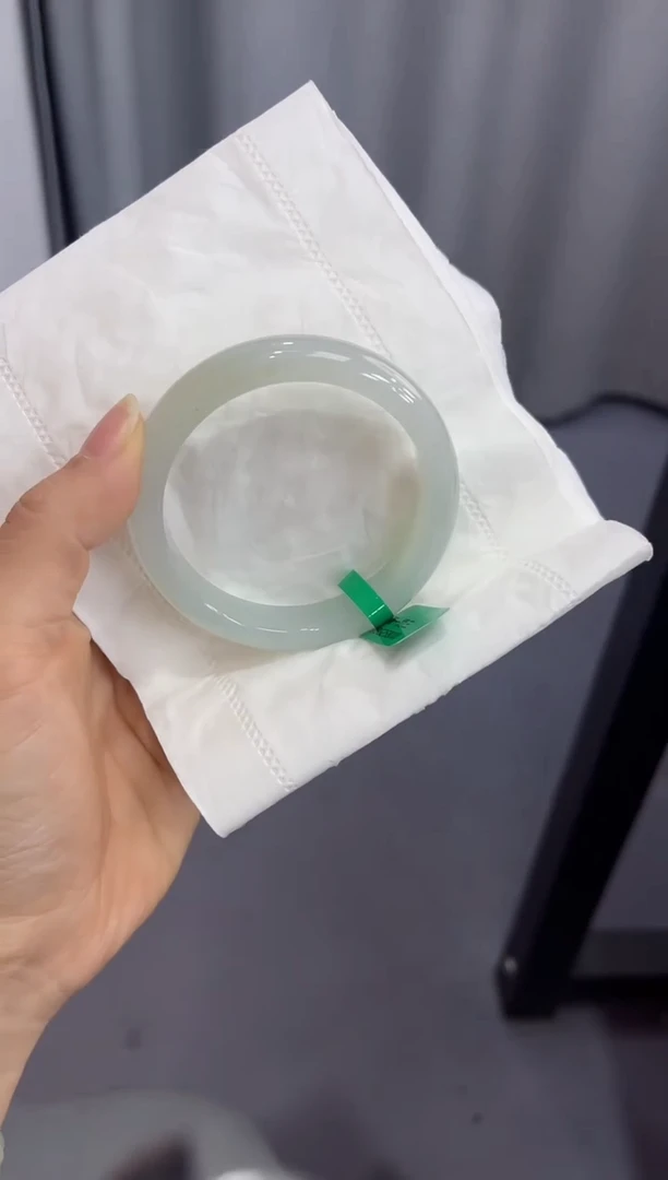 【闪购商品】翡翠手镯未镶嵌00008045