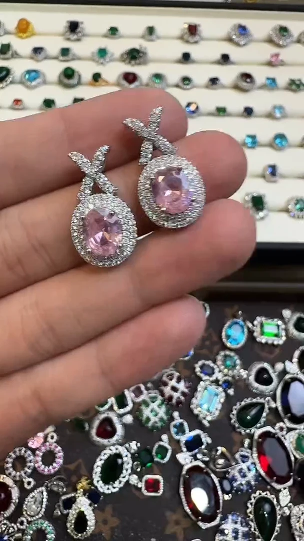 未镶嵌耳饰碧玺碧玺耳饰