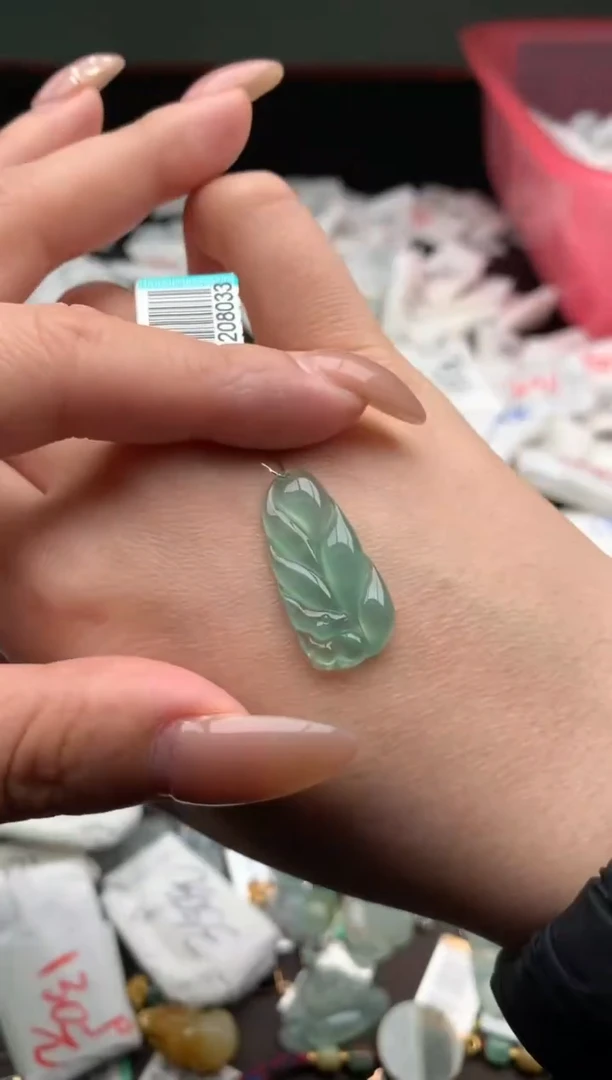 【闪购商品】翡翠挂件未镶嵌一