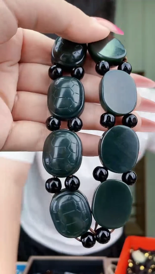 和田玉未镶嵌挂件拍一发一，多样性发货！