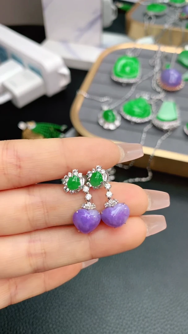 【闪购商品】翡翠耳饰18K金镶嵌赠礼盒证书