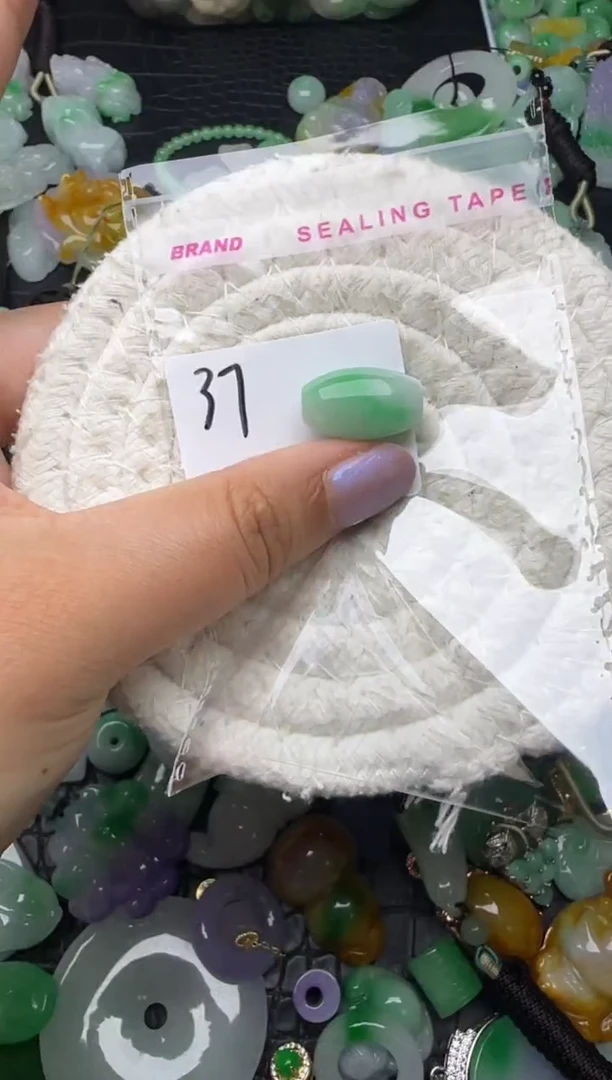 颈饰未镶嵌翡翠缅甸翡翠吊坠