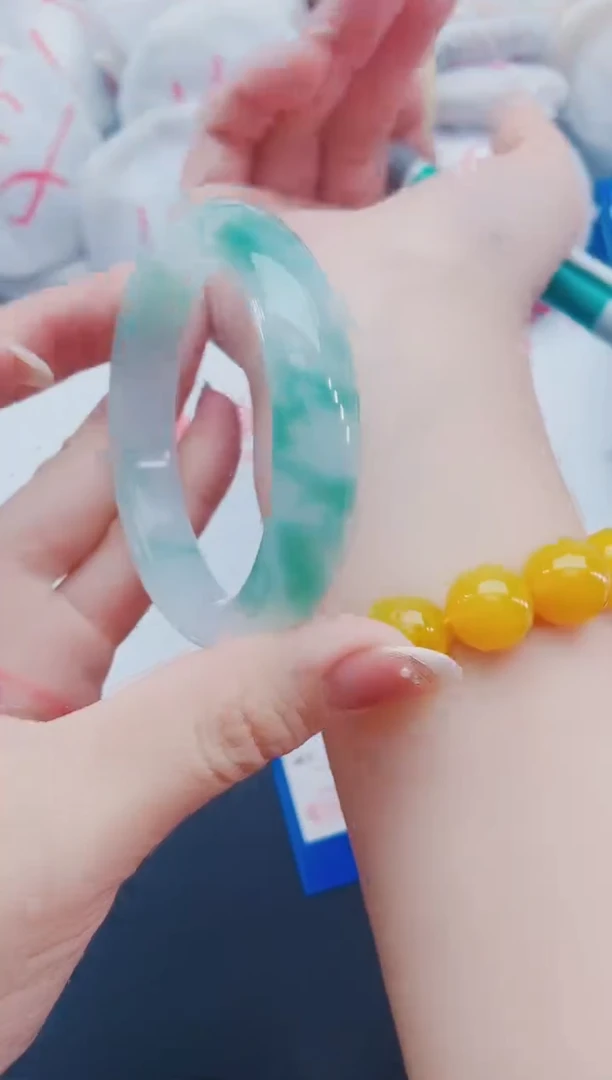 未镶嵌手镯石英质玉H198-55-56