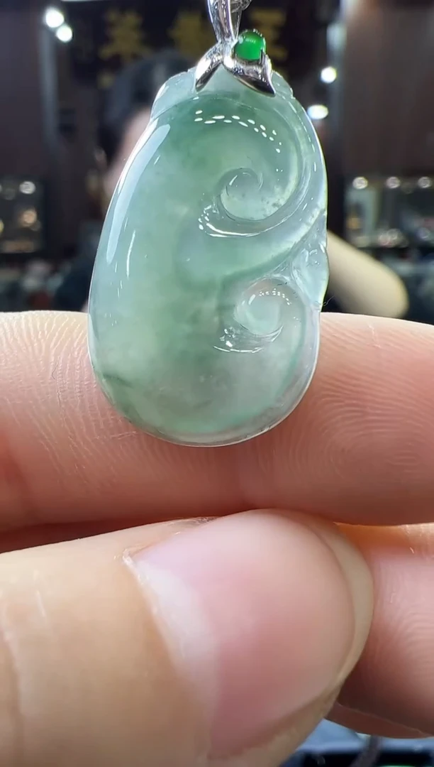 【闪购商品】翡翠挂件18K金镶嵌如意不含链