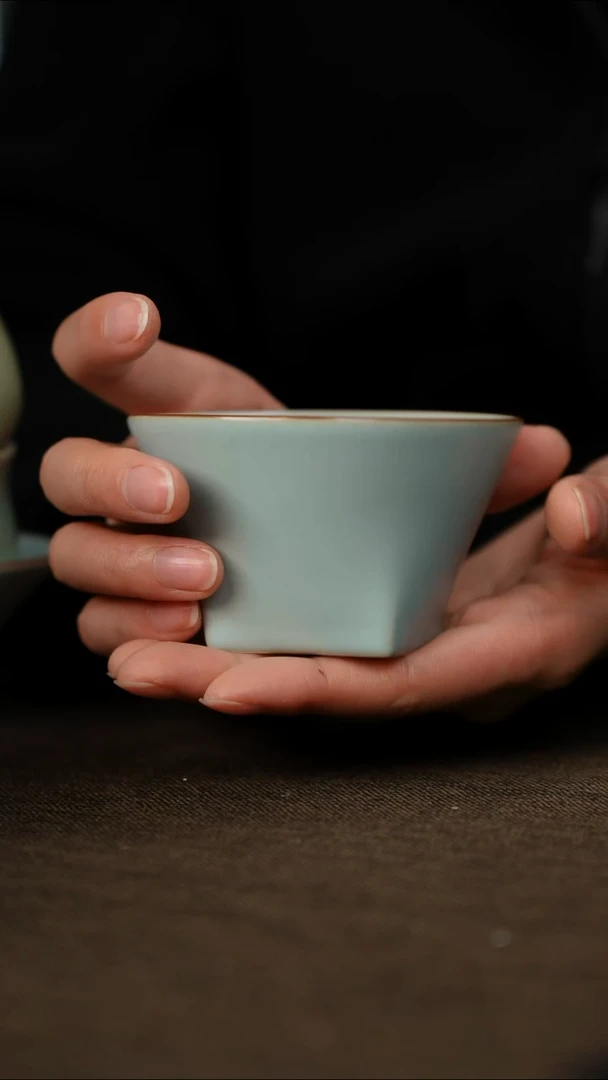 微微瑕 天圆地方 无底款