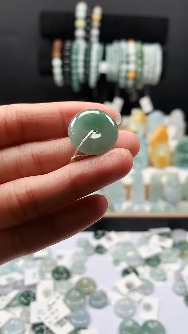 吊坠(不含链)未镶嵌翡翠51平安扣