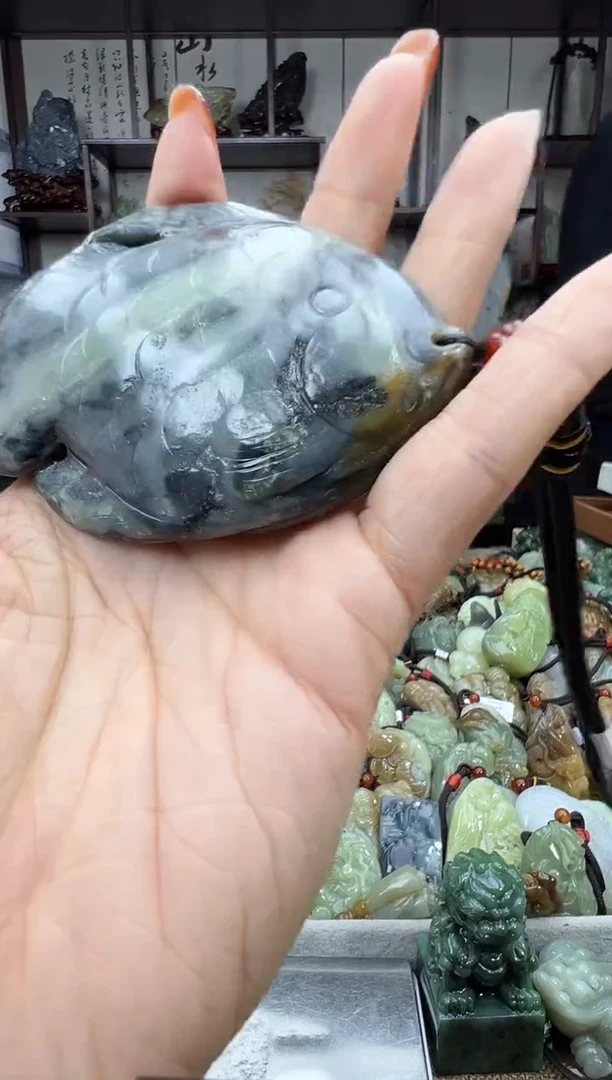 未镶嵌和田玉把件1