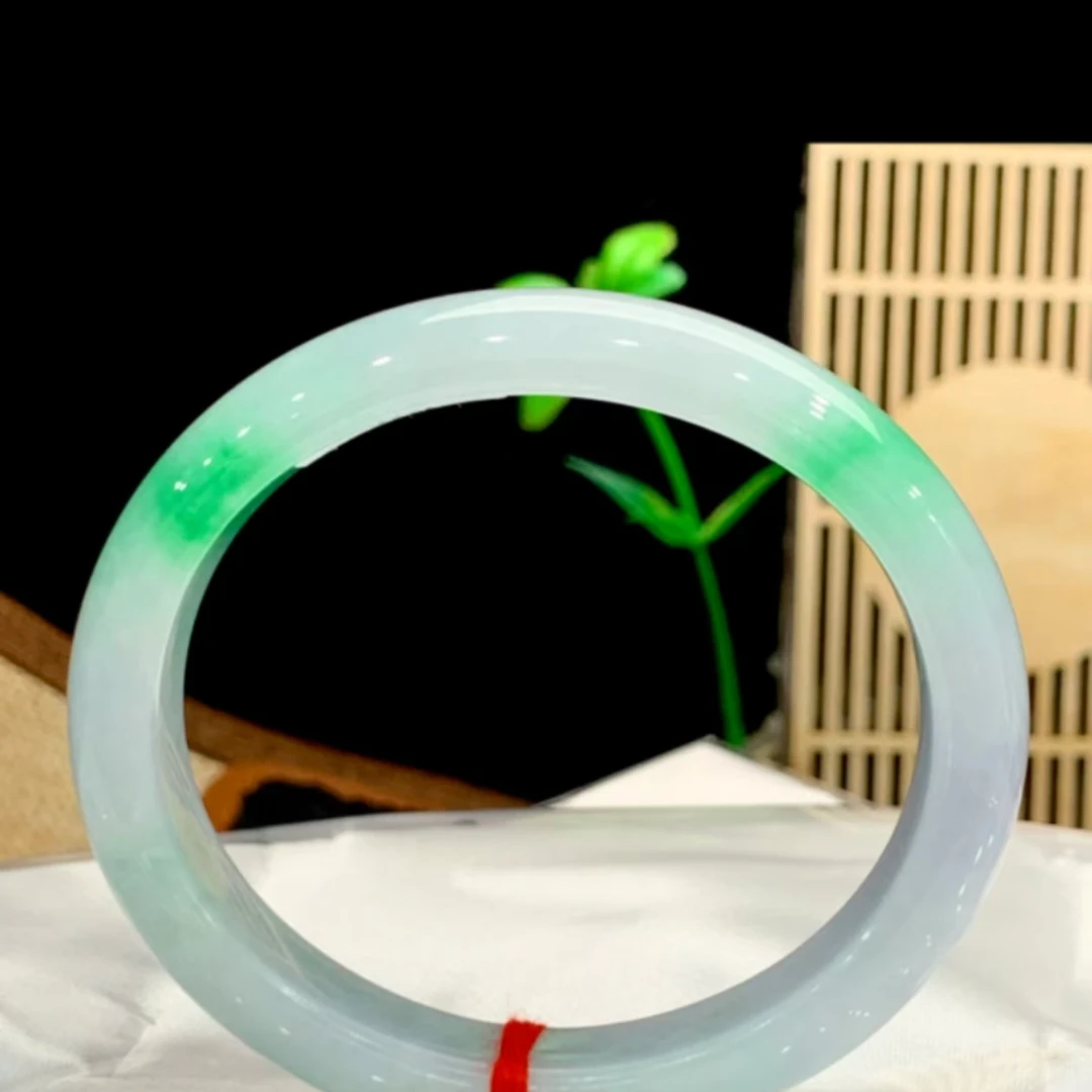 A001手镯 精美戒圈金时尚冰透贵妃镯(多样性发货其一）