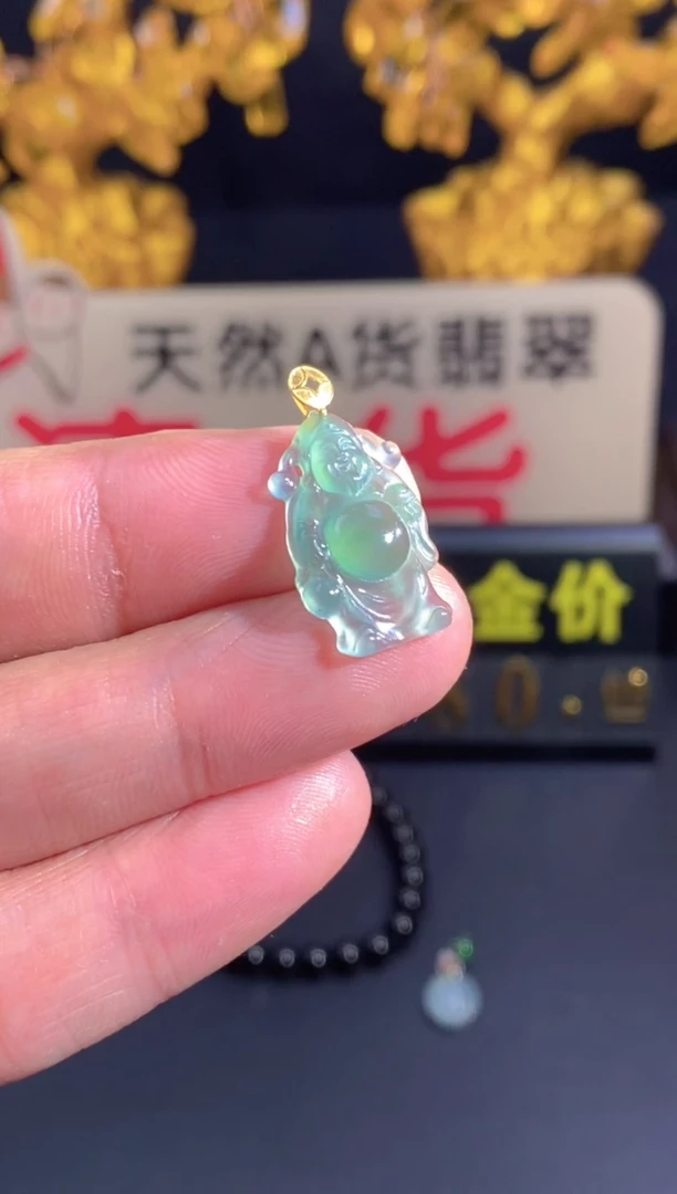 翡翠18K金镶嵌颈饰