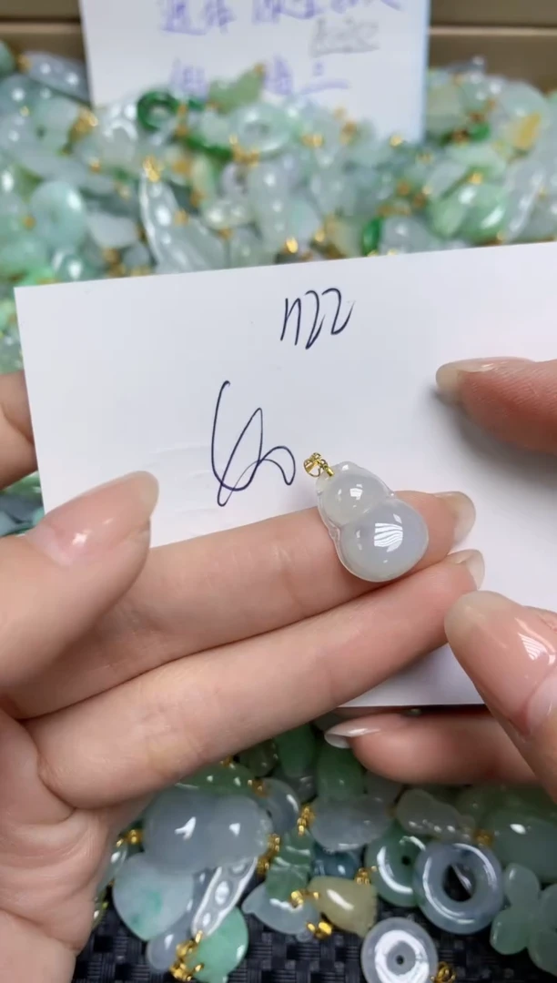 【闪购商品】翡翠颈饰18K金镶嵌天然缅甸A货翡翠